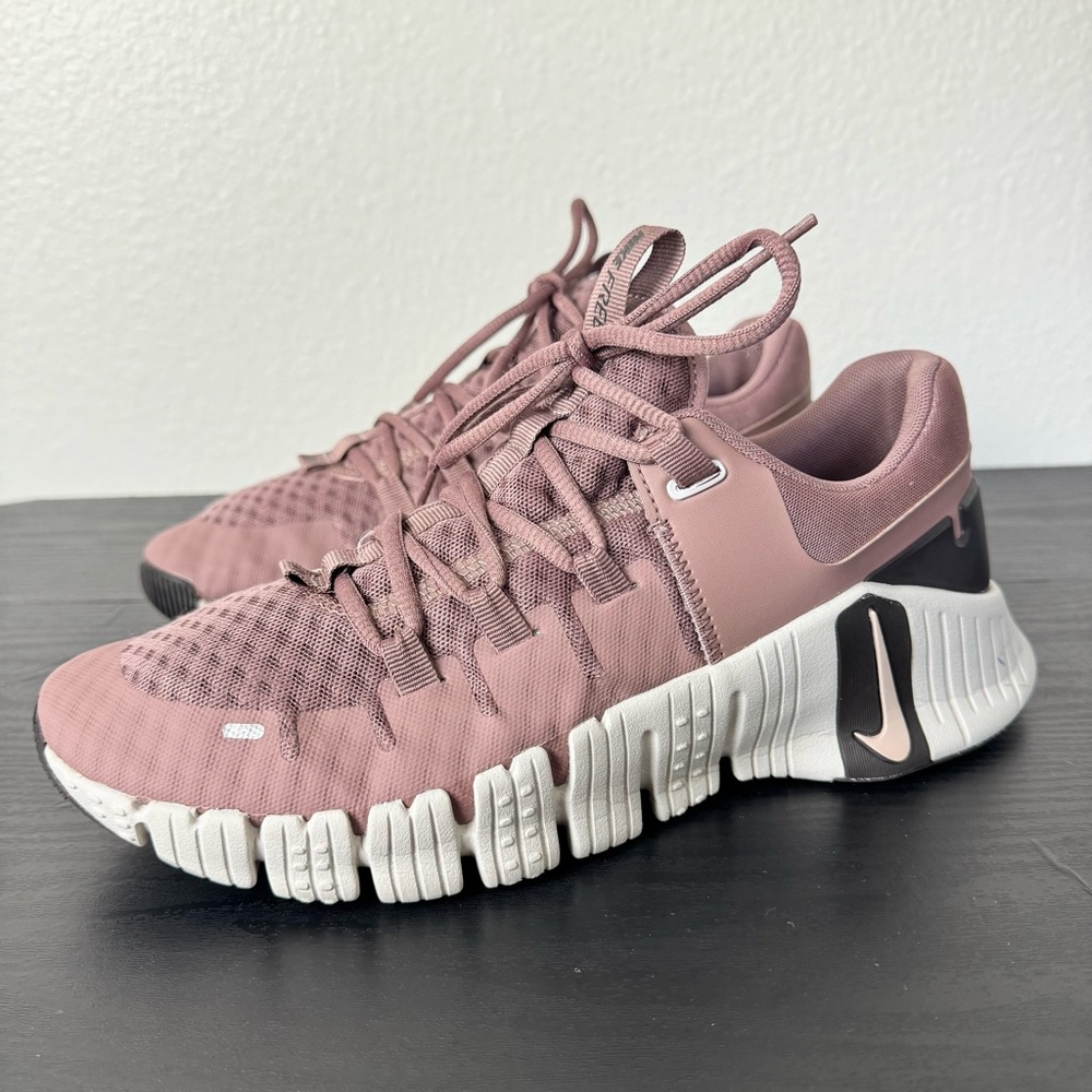 Nike Free Metcon 5 Smokey Mauve Women's Training Shoe.  Size 10